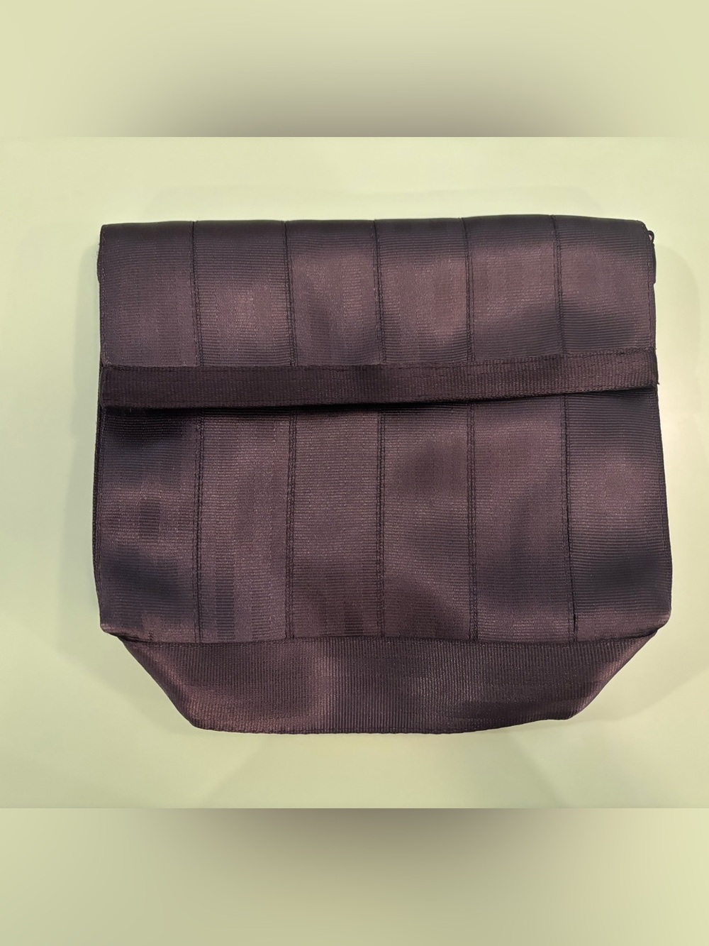 Harveys oldschool foldover crossbody